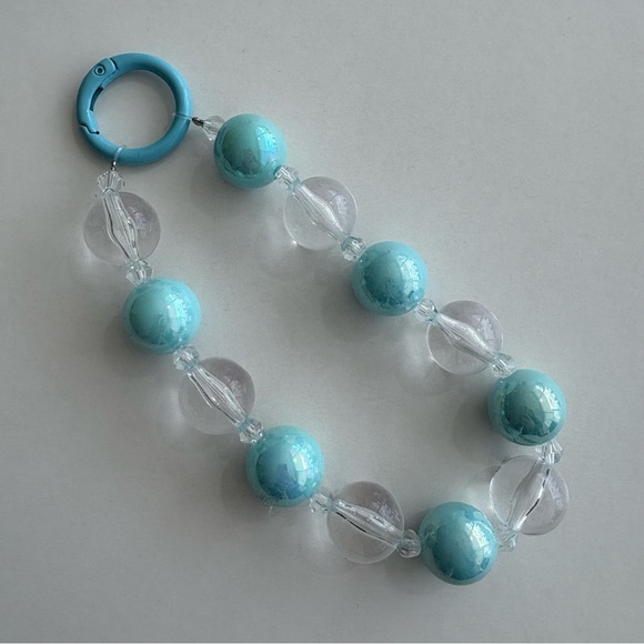 Accessories - Elegant Chunky Turquoise and Clear Beaded Bag Charm